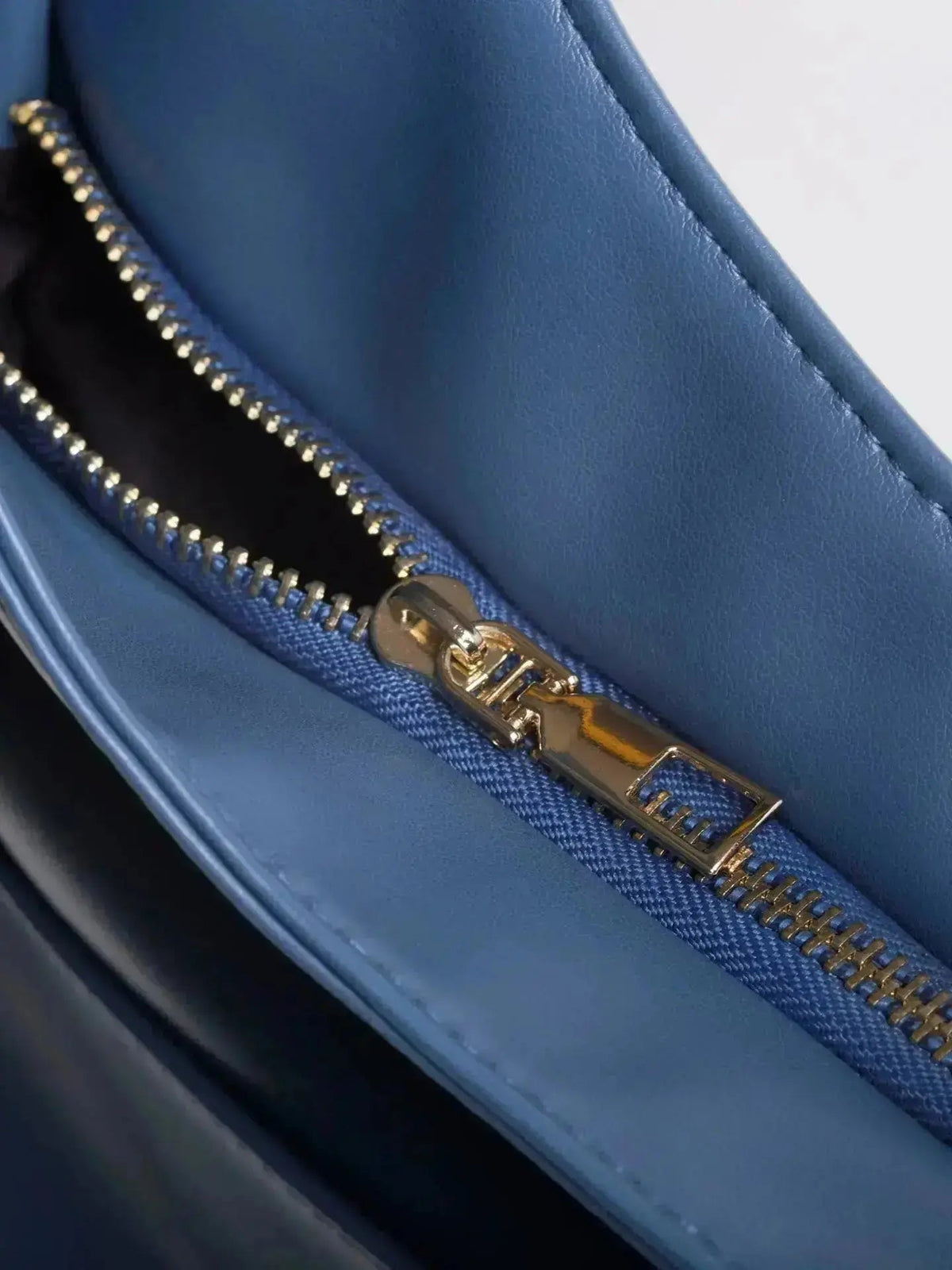 Noir Essence | Bolso Volviria