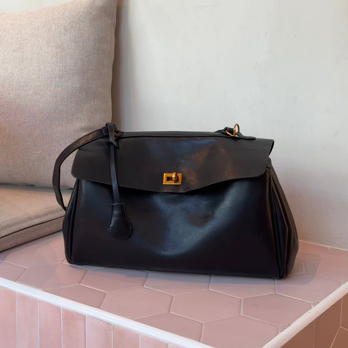 Carla Vintage Negra