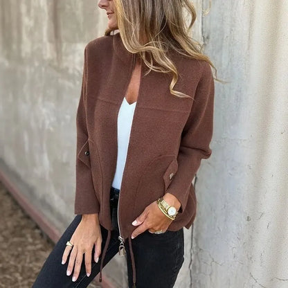 Chaqueta mujer con cremallera y cuello alto