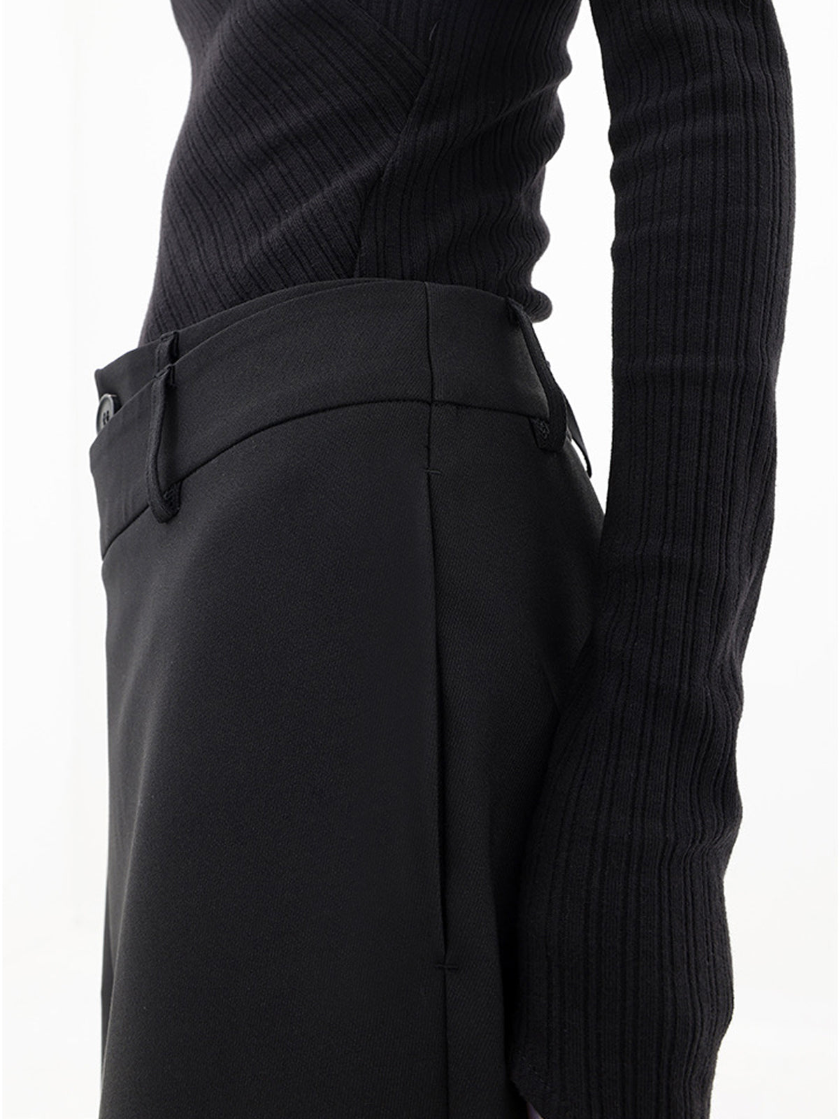 Pantalón Asimétrico Corte Relajado