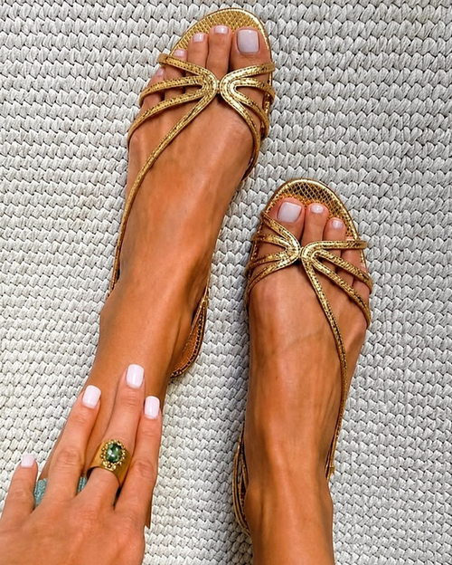 Ginevra | Sandalias doradas para una refinada elegancia veraniega