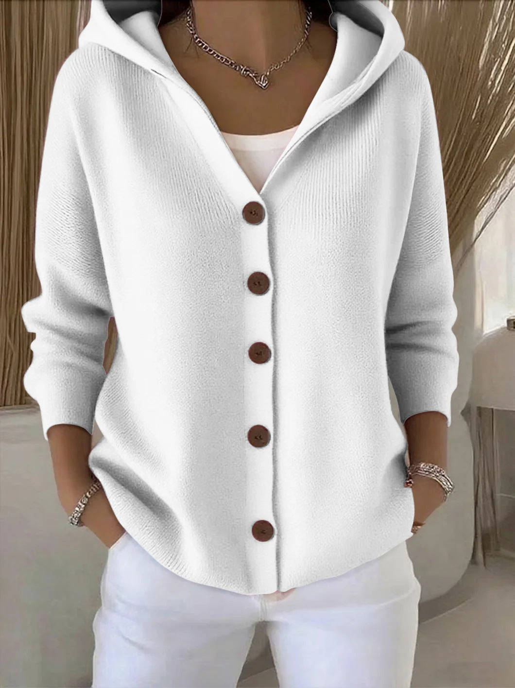 Darienne Cardigan de Punto con Capucha y Botones – Elegancia y Comodidad
