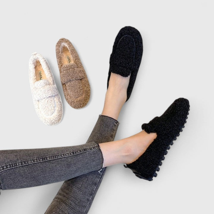 Zapatillas mujer tipo mocasín con forro cálido y suela antideslizante – estilo elegante hogar
