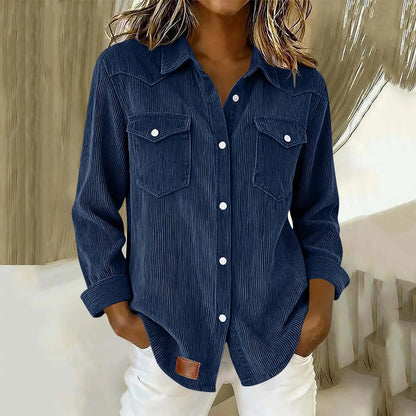 Camisa de mujer a rayas con botones y bolsillos