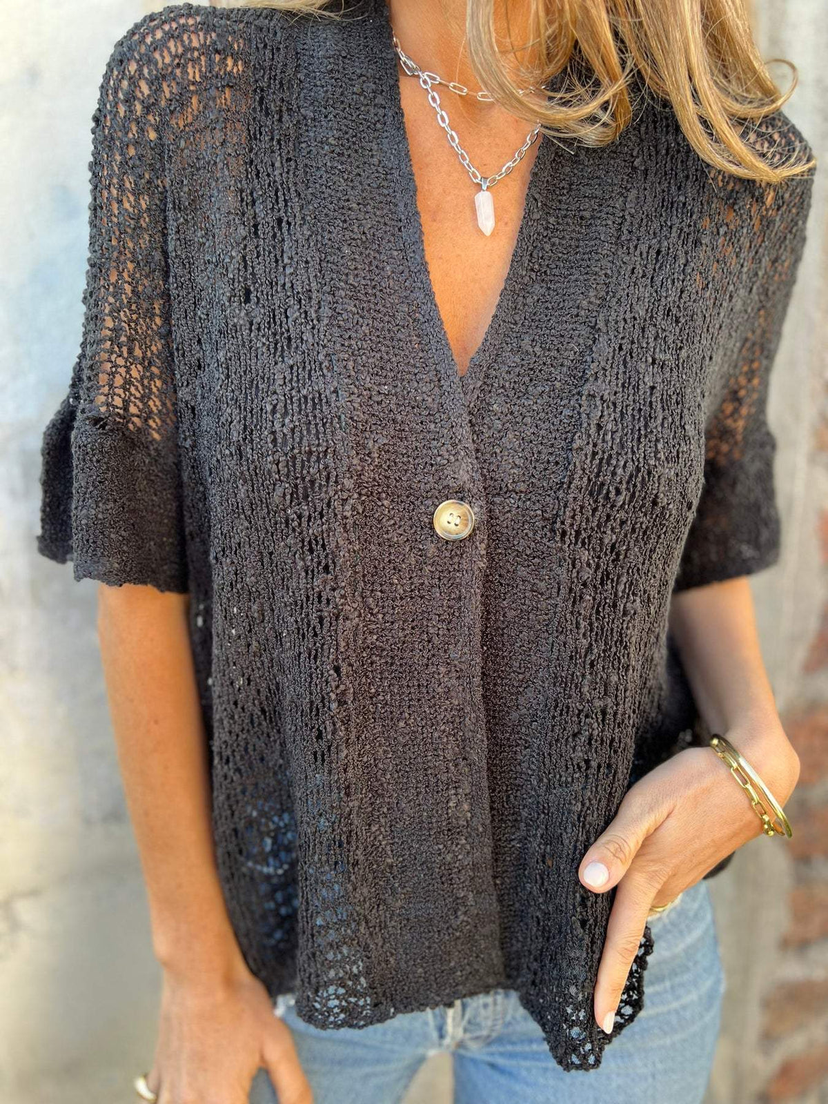 Blusa Mujer Tejida Con Escote En V – Estilo Verano Elegante y Ligero
