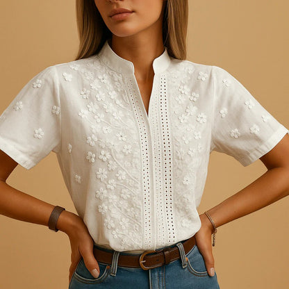 Blusa mujer elegante con bordados florales delicados
