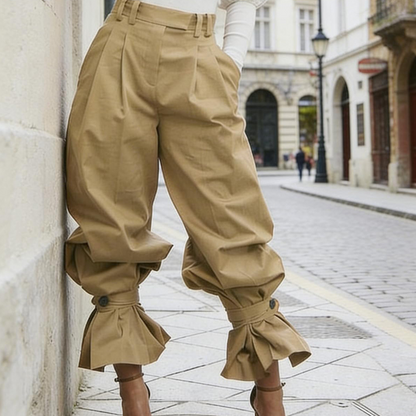 Pantalón plisado de mujer con puños acampanados elegantes
